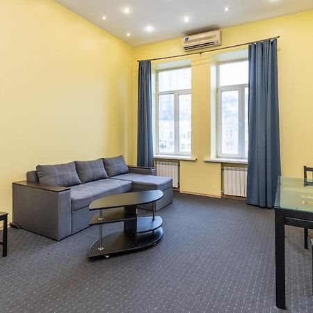Kievacccommodation Near Gulliver 24H Self Check-In Exterior photo
