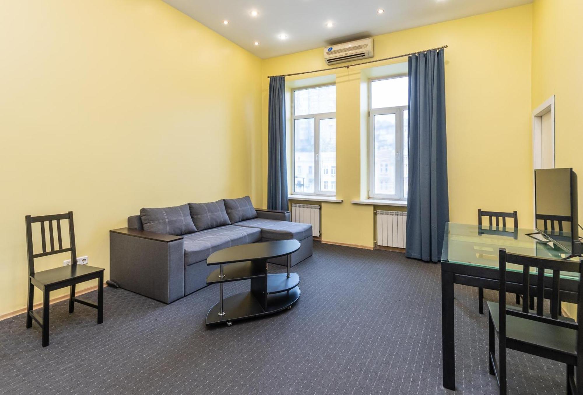 Kievacccommodation Near Gulliver 24H Self Check-In Exterior photo