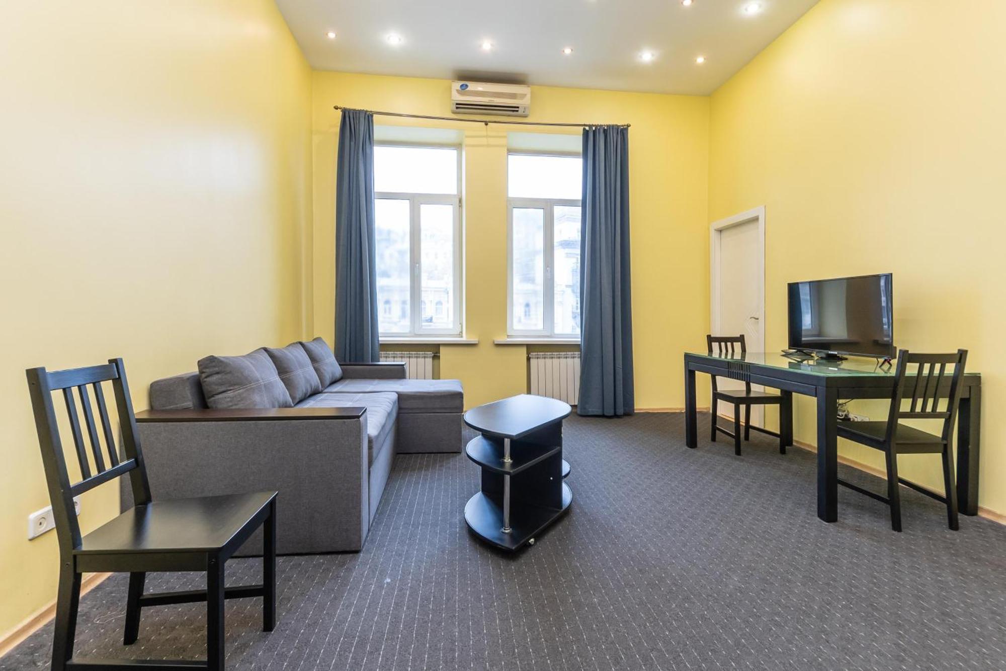 Kievacccommodation Near Gulliver 24H Self Check-In Exterior photo