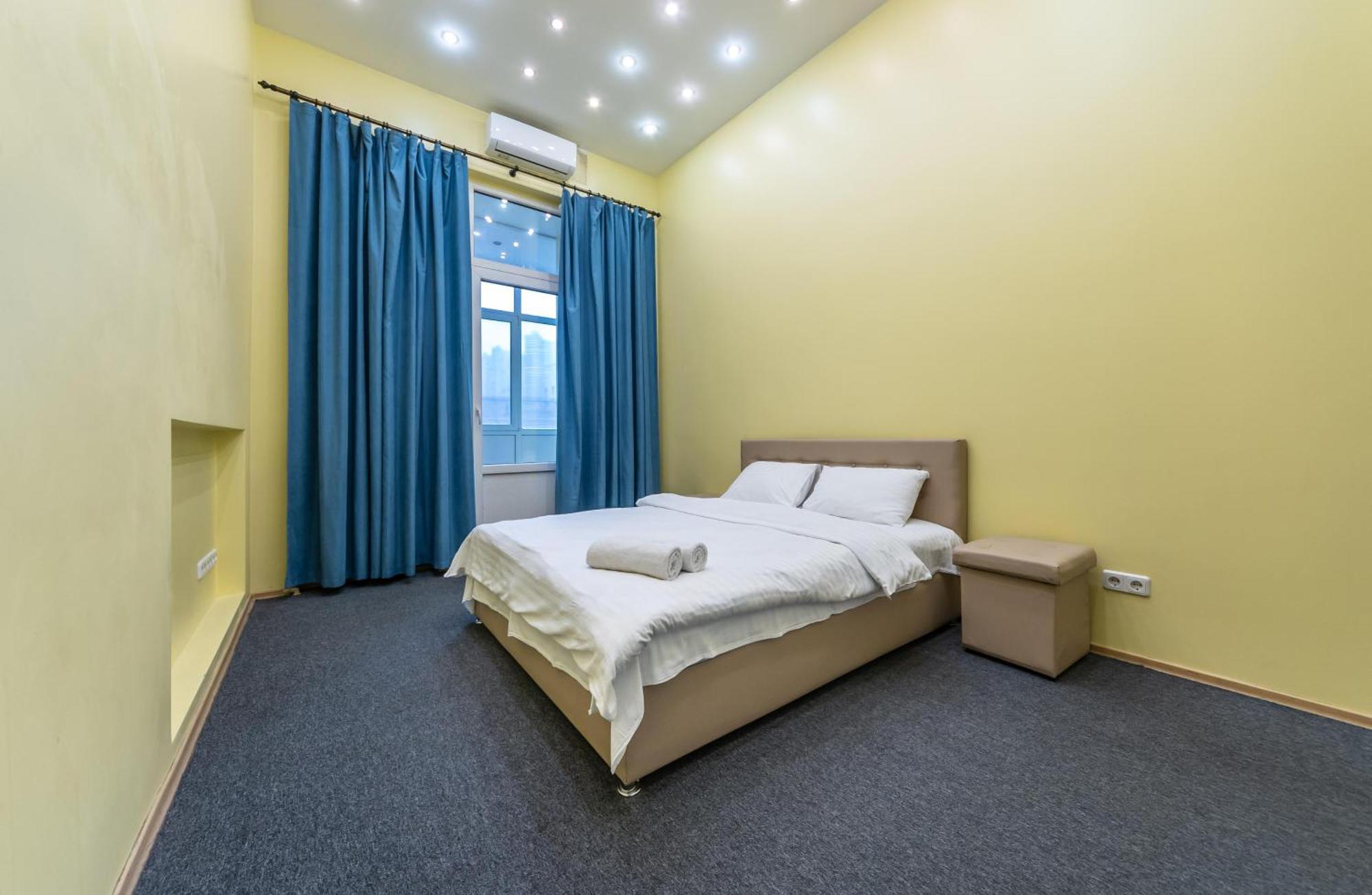 Kievacccommodation Near Gulliver 24H Self Check-In Exterior photo