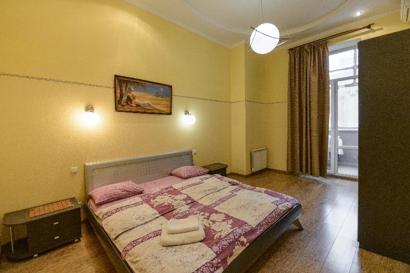Kievacccommodation Near Gulliver 24H Self Check-In Exterior photo